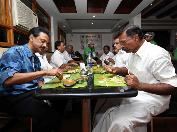 செக்கம்பட்டி டீக்கடை ஸ்டாப்