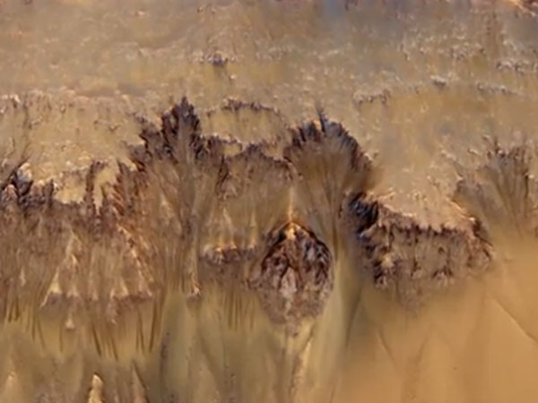 உறைந்து போன பாலைவனம்