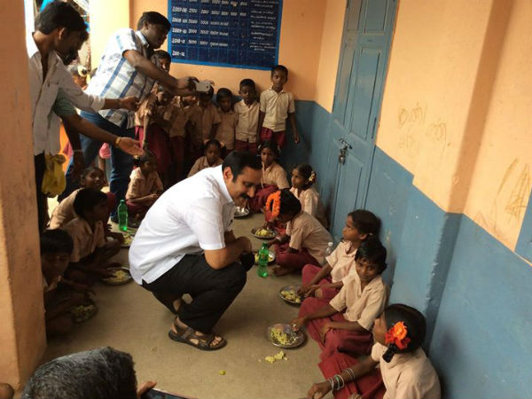 புதுப் பொலிவுடன் பேஸ்புக், டிவிட்டர் பக்கங்கள்