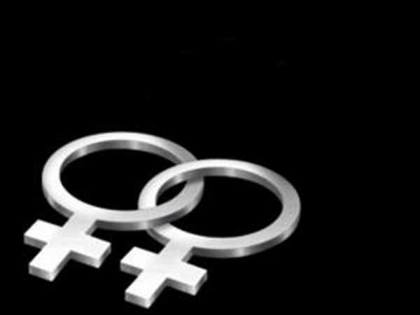 Gay subway proposal in China goes viral Gay subway proposal in China goes viral