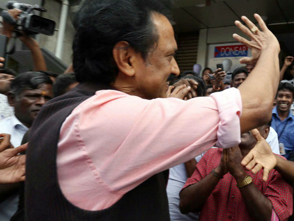 பொதுமக்களிடம் குறை கேட்பு
