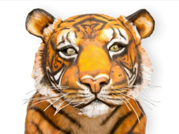 300 மணி நேர உழைப்பு...