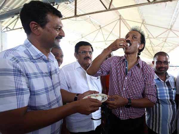 நெசவு தொழிலாளர்கள்