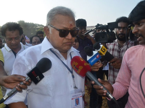 ராதாரவி