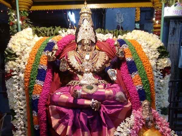 அம்மனின் அலங்காரம் 