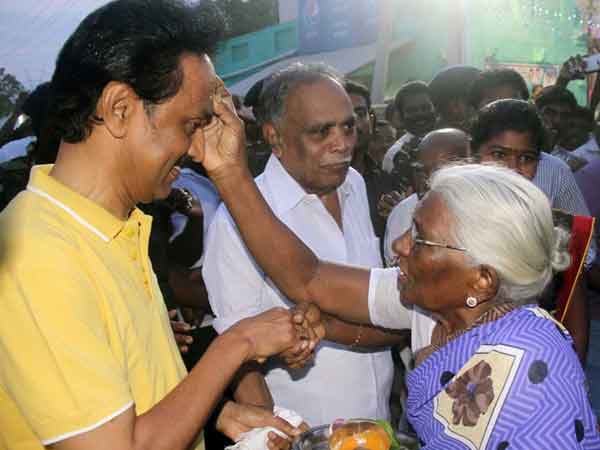 நமக்கு நாமே.. எல்லாம் எமக்கே