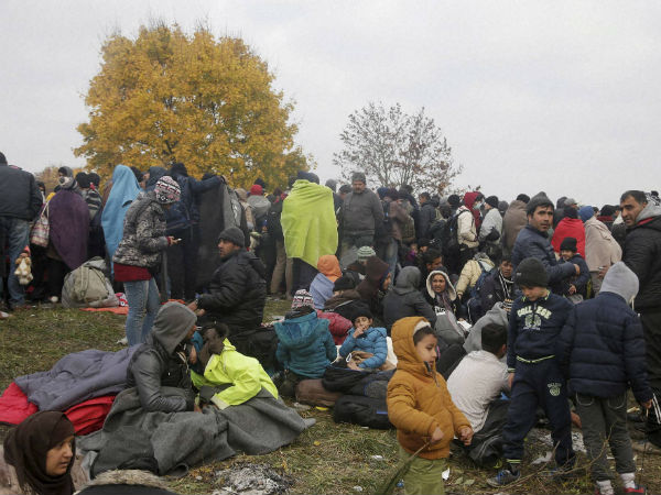 நெருக்கடி...