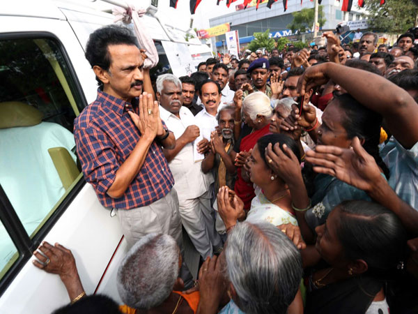 மக்கள் வரவேற்பு