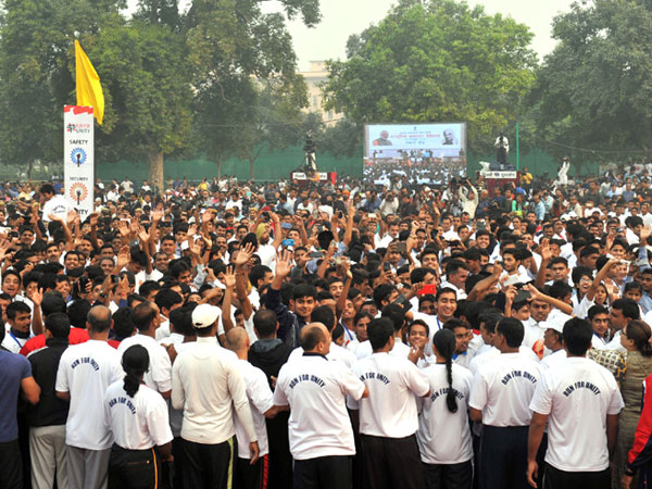 India remembers Sardar Patel, Modi to flag off Run for Unity