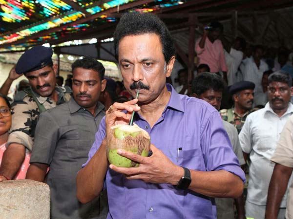 பாசத்துடன் இளநீர்