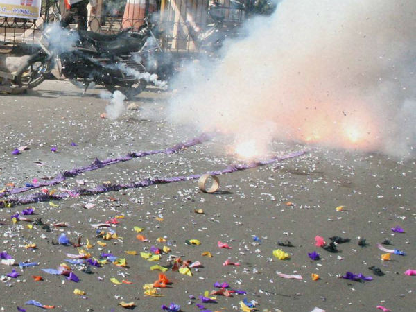 குடியிருப்புகளுக்கு மேலே....