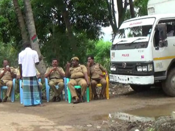 Villagers stage protest Seeking basic amenities 