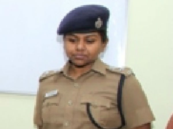 இளம் அதிகாரி ரம்யா பாரதி