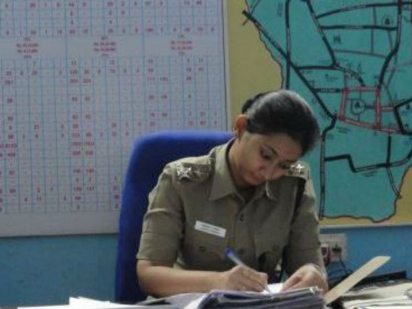 கரூர் வந்திதா பாண்டே
