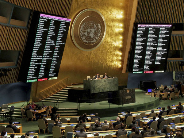 கொடி பறக்குது