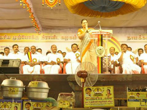 இலவசக் கல்வி, மருத்துவம்...