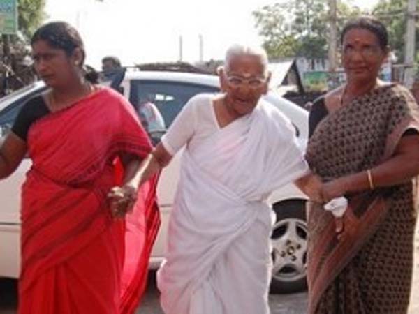 பசியாற்றிய தாயார்