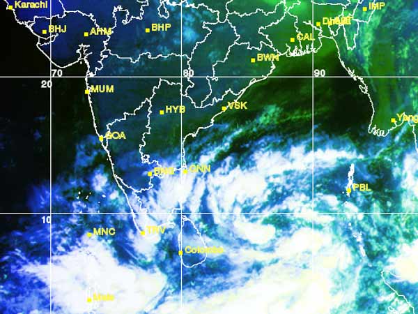 அரபிக்கடலில் புயல்