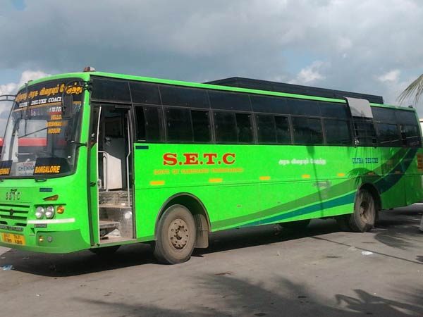 பஸ்களில் எமக் கூட்டம்