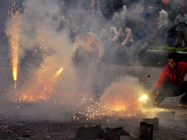 Rain in Chennai dampens festival spirit and lowers accidents due to firecrackers Rain in Chennai dampens festival spirit and lowers accidents due to firecrackers