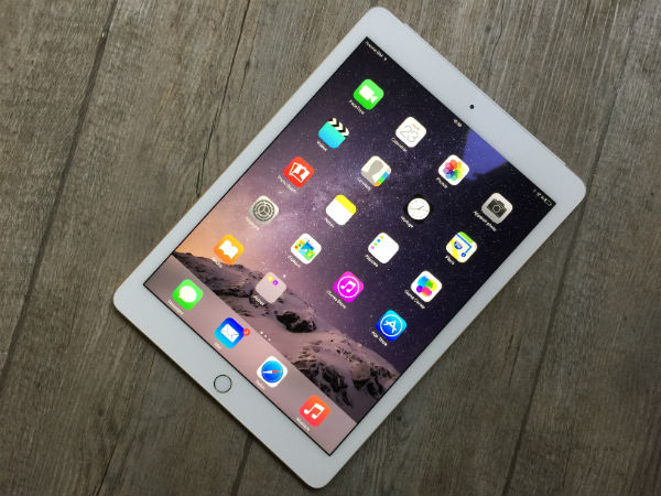 Man buys cheap iPad Air 2 online turns out it’s just paper, Duct tape and a sticker Man buys cheap iPad Air 2 online turns out it’s just paper, Duct tape and a sticker