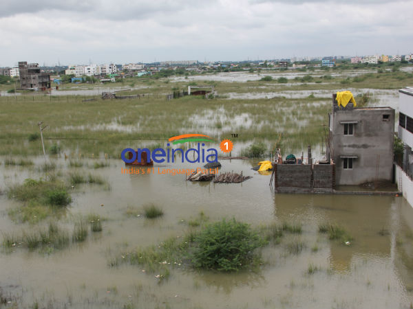 தேங்கிய வெள்ளநீர்