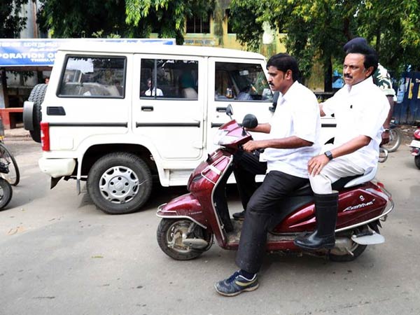 Stalin visits flood-hit areas in North Chennai