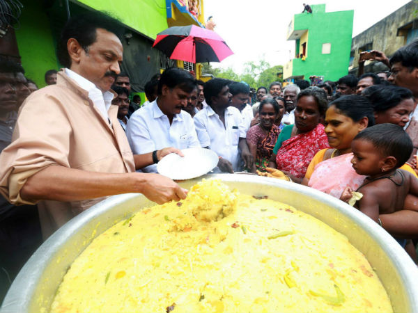 நிவாரண உதவிகள்