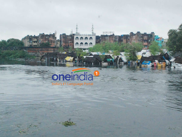 எல்லாத்துக்கும் காரணம் அரசுதானாம்