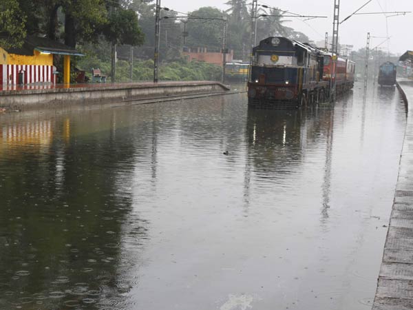 ரயில் சேவை பாதிப்பு