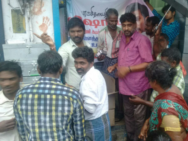 Vishal helps flood affected people in Chennai and Cuddalore