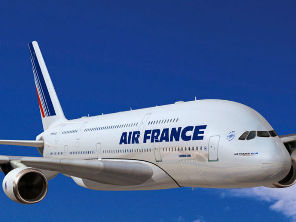Two US Air France flights bound for Paris diverted by 'bomb scare' Two US Air France flights bound for Paris diverted by 'bomb scare'