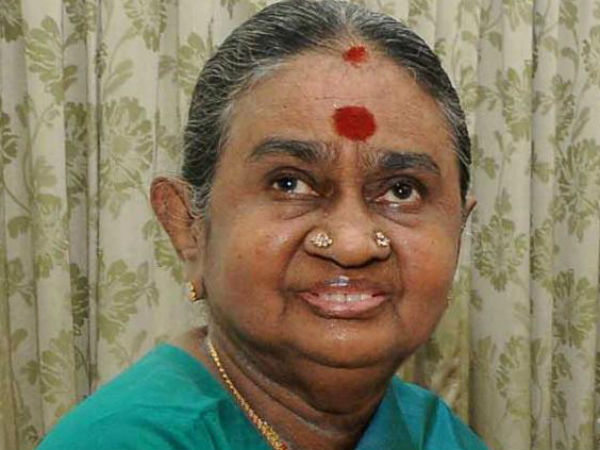 Karunanidhi's wife Dayalu Ammal hospitalized Karunanidhi's wife Dayalu Ammal hospitalized