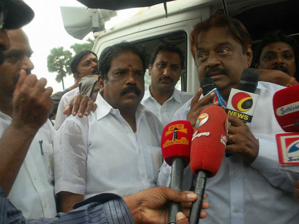 ஆக்கிரமிப்புகளே காரணம்