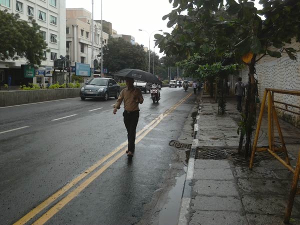 மழை நின்றது