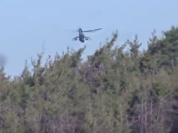 விமானிகளை தேடிய ஹெலிகாப்டர்கள்