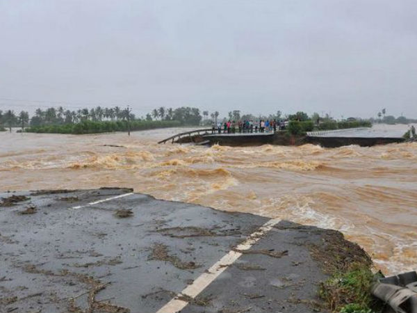 பாலங்கள் சேதம்