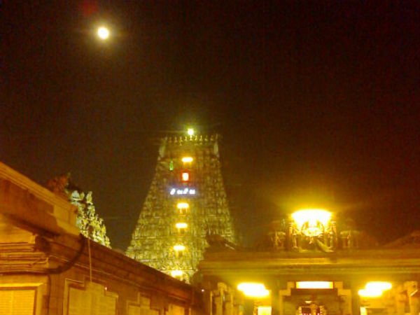 சொக்கப்பனை கொளுத்துவது ஏன்?
