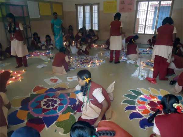 Karthigai festival celebrated in Karaikudi school