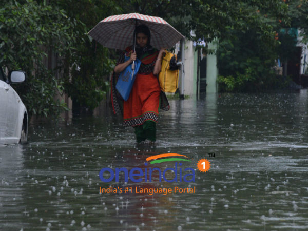 வெள்ளக் காடான பகுதிகள்: