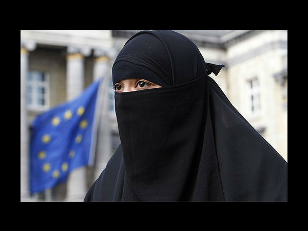 இத்தாலி