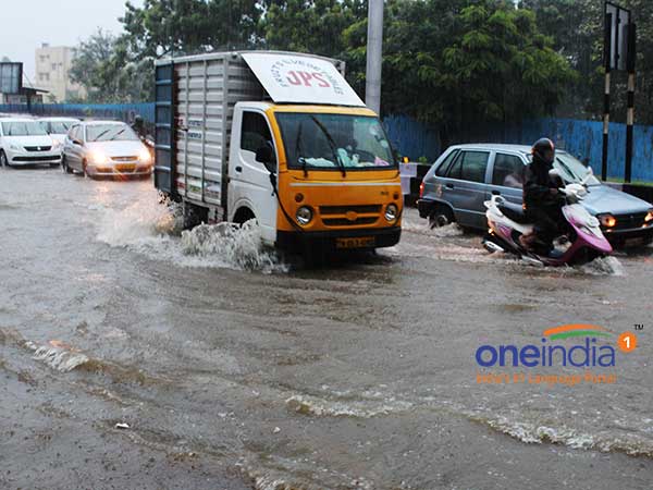 கடைகள் அடைப்பு