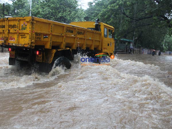 தனித்தீவான நகரம்