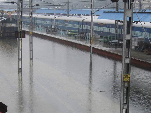 ரயில்சேவை நிறுத்தம்