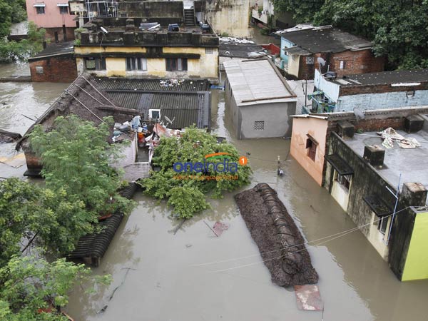 உபரிநீர் வெளியேற்றம்