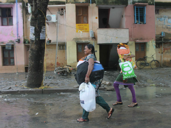 மதுரையில் இருந்து 100 பேர்