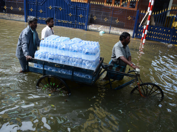 உணவு, குடிநீர் விநியோகம்