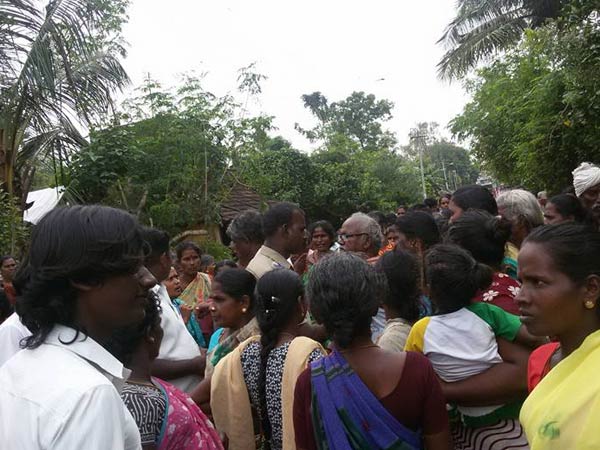 PWF leaders distribute relief materials in Irumpulicheri Island