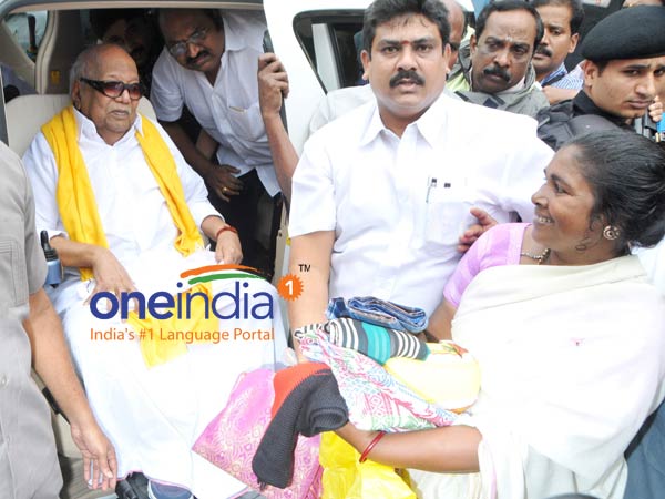 Karunandhi visitsc Chennai flood hit area