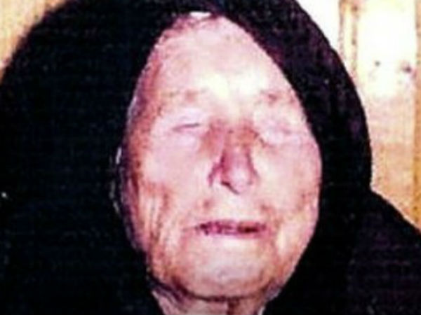 கண்கள் மூடிய நிலையில் கண்கள் மூடிய நிலையில்